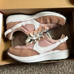 Women’s Nike Waffles